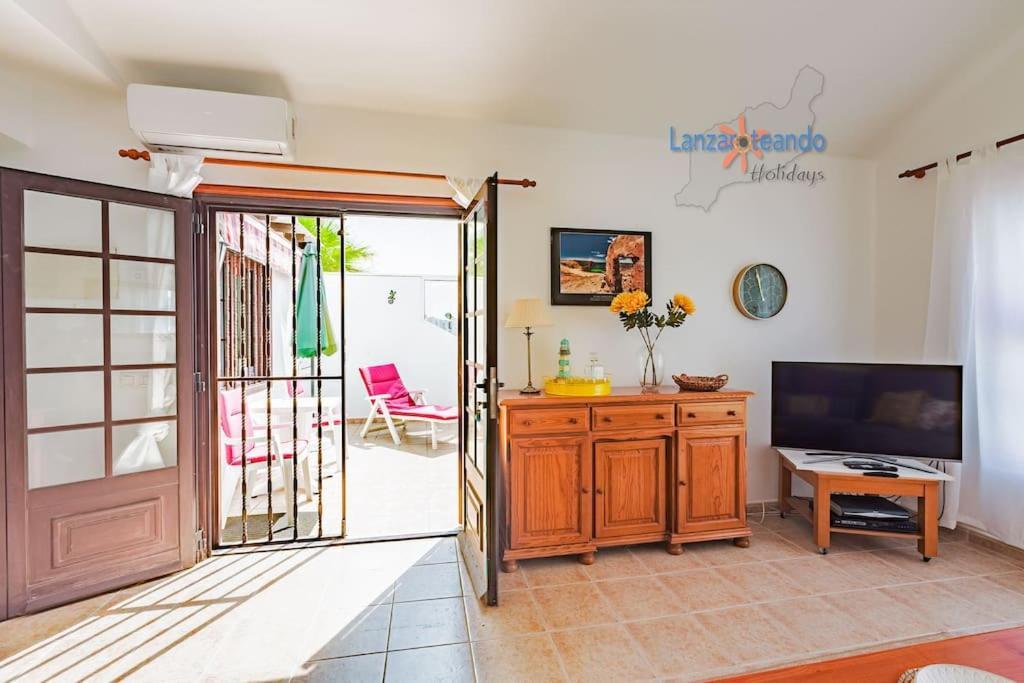 Casita El Faro En Playa Bastian Aircon In The Bedrooms Vv Costa Teguise Eksteriør bilde